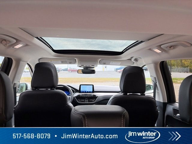 2022 Ford Escape Titanium