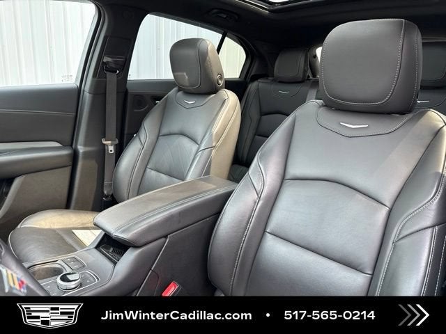 2022 Cadillac XT4 AWD Premium Luxury