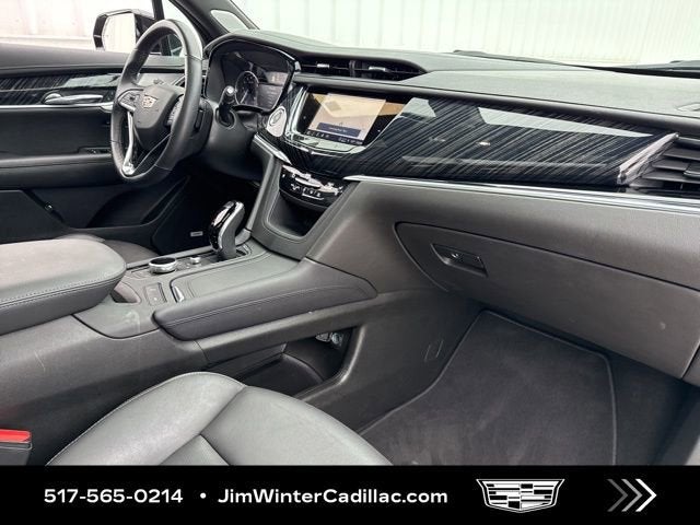 2025 Cadillac XT6 Premium Luxury