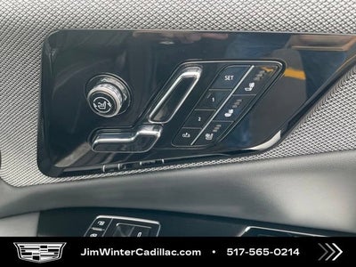 2025 Cadillac OPTIQ Luxury 2