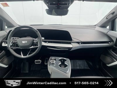 2025 Cadillac OPTIQ Luxury 2