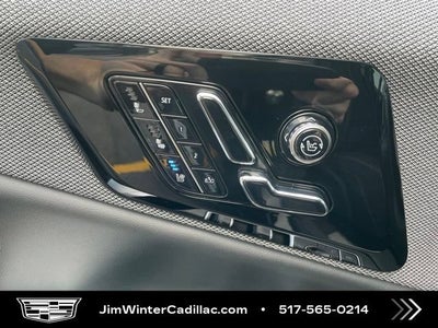 2025 Cadillac OPTIQ Luxury 2