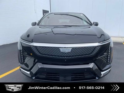 2025 Cadillac OPTIQ Luxury 2