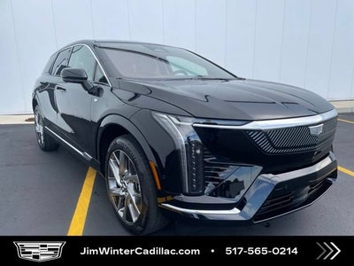 2025 Cadillac OPTIQ Luxury 2