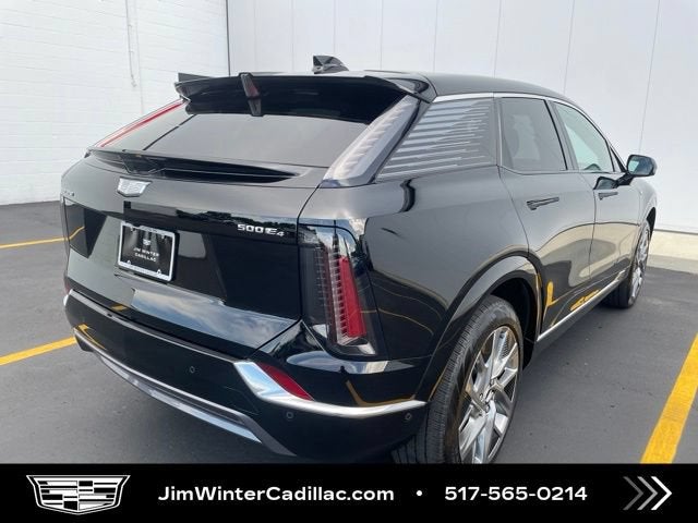 2025 Cadillac OPTIQ Luxury 2