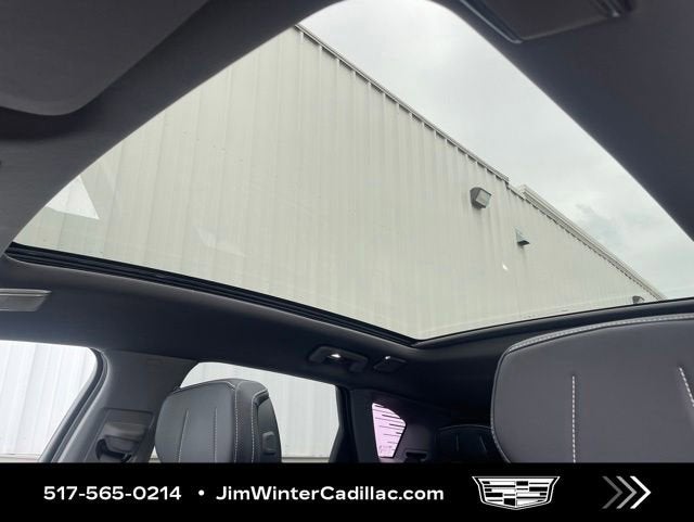 2025 Cadillac OPTIQ Luxury 2