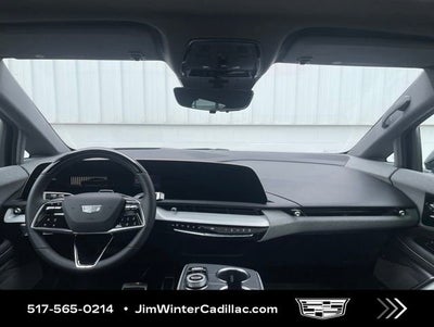2025 Cadillac OPTIQ Luxury 2