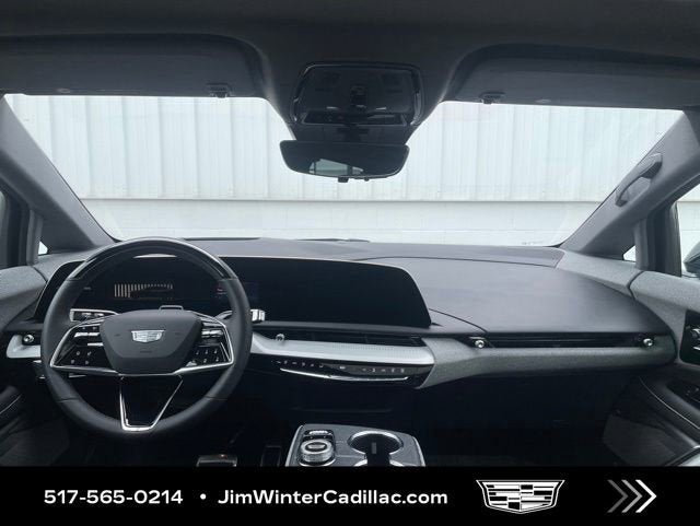 2025 Cadillac OPTIQ Luxury 2