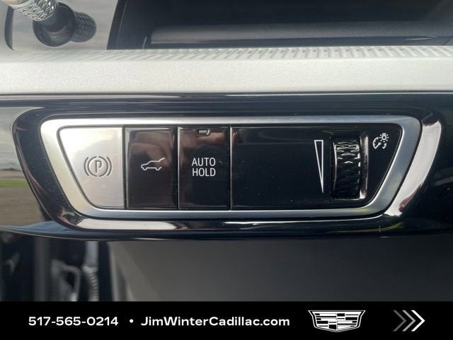 2025 Cadillac OPTIQ Luxury 2