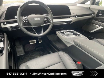 2025 Cadillac OPTIQ Luxury 2