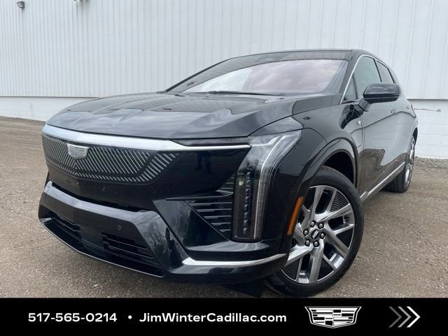 2025 Cadillac OPTIQ Luxury 2