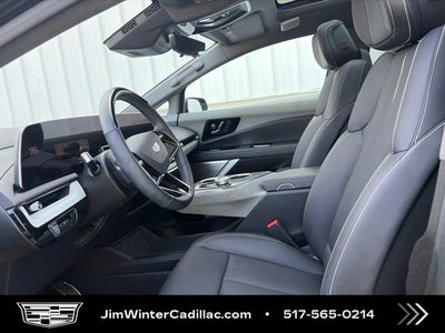 2025 Cadillac OPTIQ Luxury 2