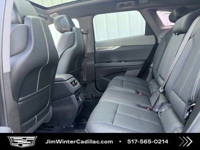 2025 Cadillac OPTIQ Luxury 2