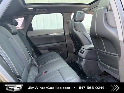 2025 Cadillac OPTIQ Luxury 2
