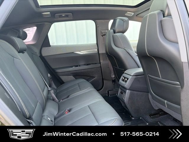 2025 Cadillac OPTIQ Luxury 2