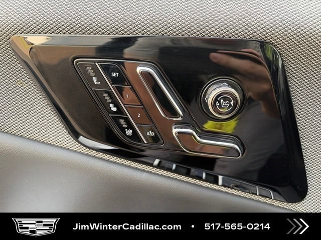 2025 Cadillac OPTIQ Luxury 2