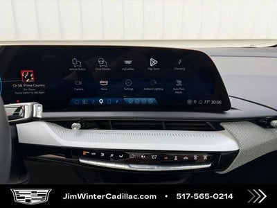 2025 Cadillac OPTIQ Luxury 2