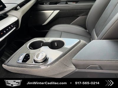 2025 Cadillac OPTIQ Luxury 2