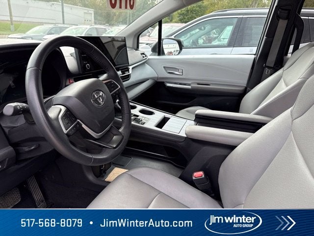 2025 Toyota Sienna XLE