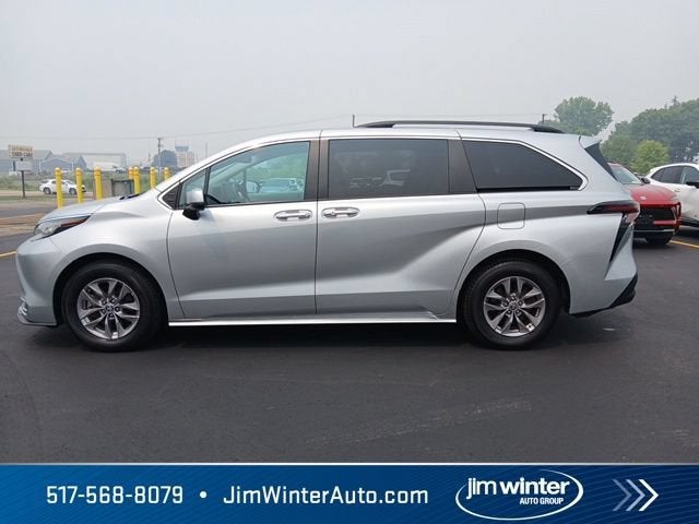2023 Toyota Sienna XLE
