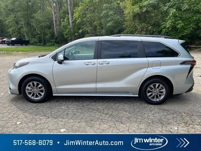 2025 Toyota Sienna XLE