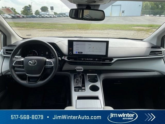 2025 Toyota Sienna XLE