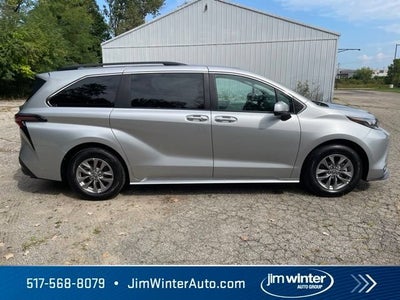 2025 Toyota Sienna XLE